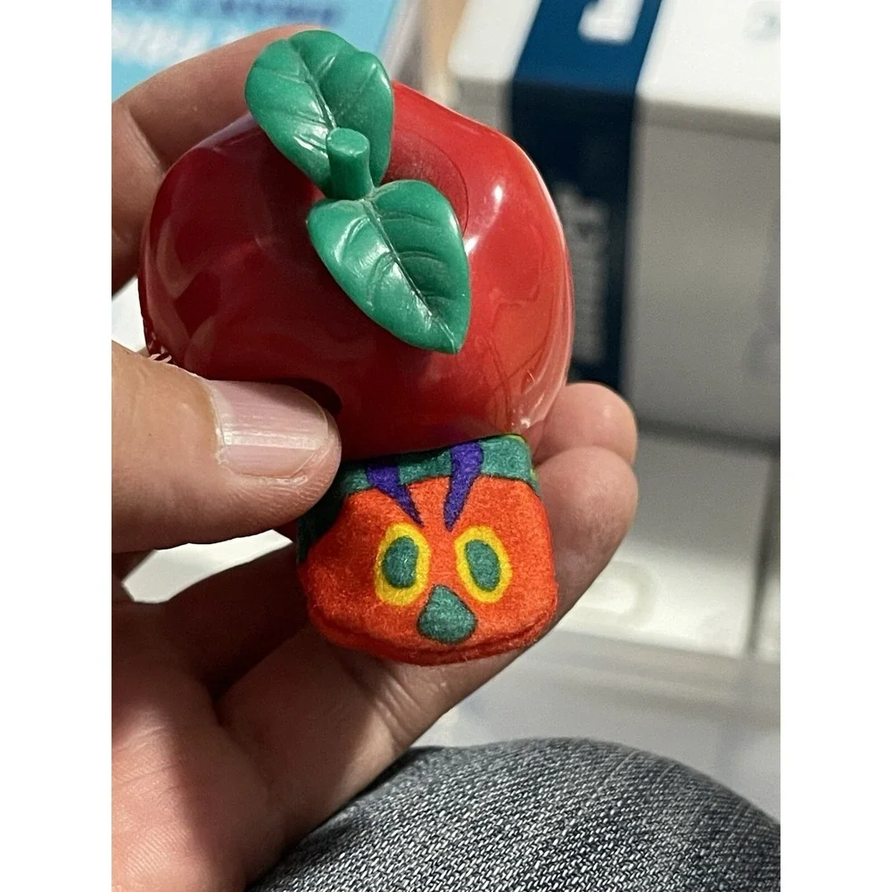 McDonalds Eric Carle THE VERY‎ HUNGRY CATERPILLAR Finger Puppet  1996